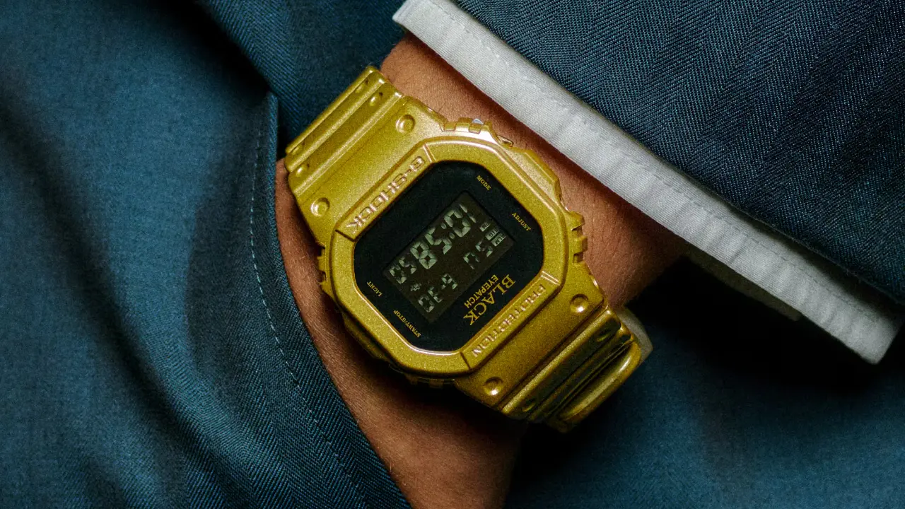 Casio dan BlackEyePatch Hadirkan G-Shock Edisi Khusus DW-5600 Bernuansa Emas Hitam