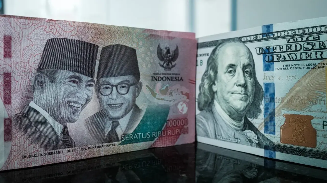 Rupiah Spot Melemah 0,23% ke Rp 17.651 per Dolar AS