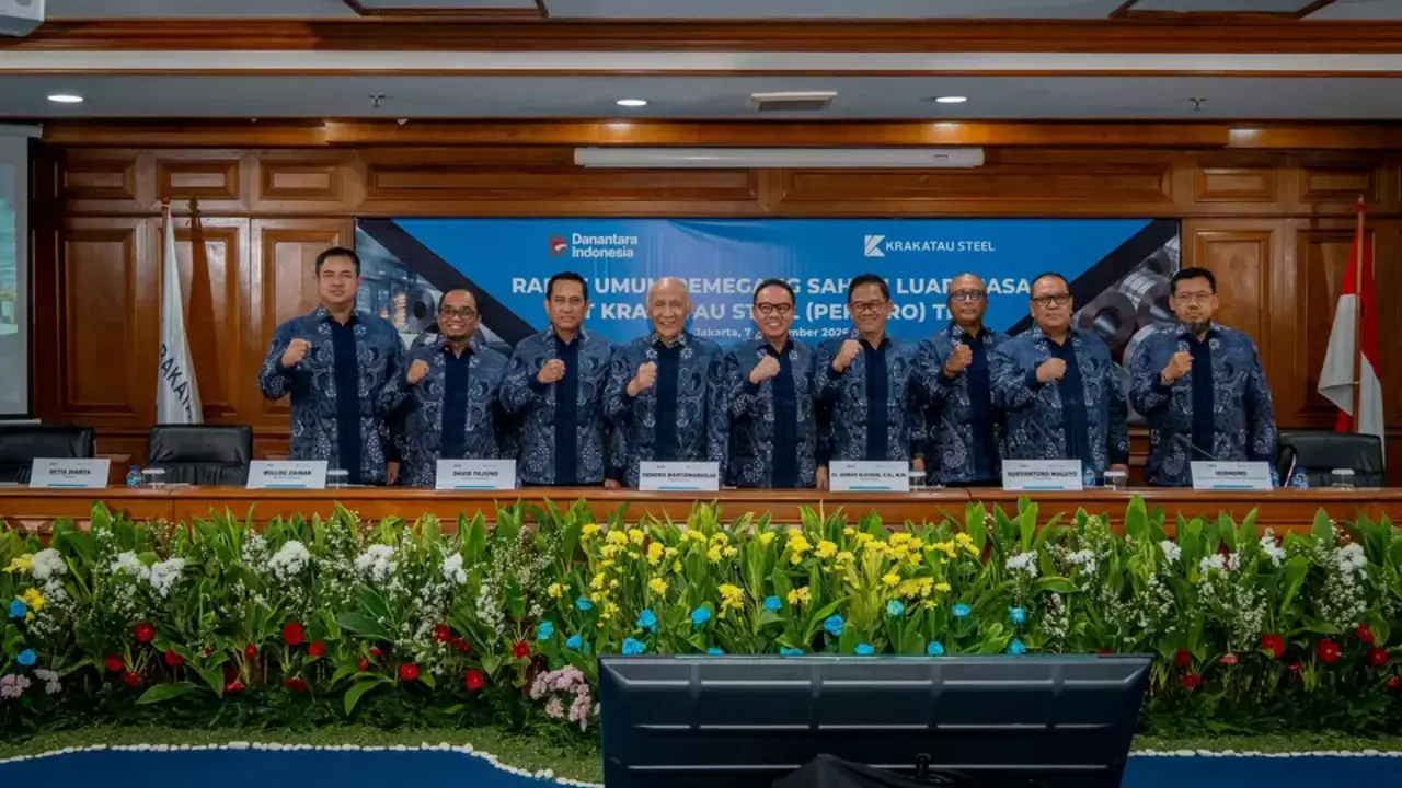 Jajaran Komisaris Dan Direksi Pt Krakatau Steel Tbk (kras)