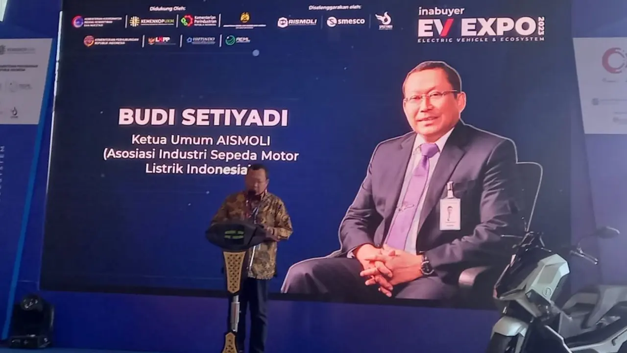 Ketua Umum Asosiasi Industri Sepeda Motor Listrik Indonesia (AISMOLI) Budi Setiyadi