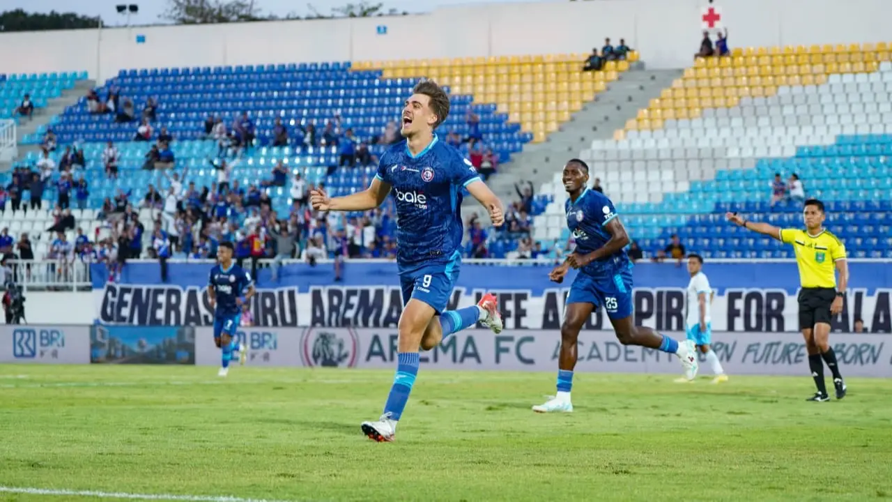 Mauro Zijlstra Cetak Goal Debut di Arema Fc