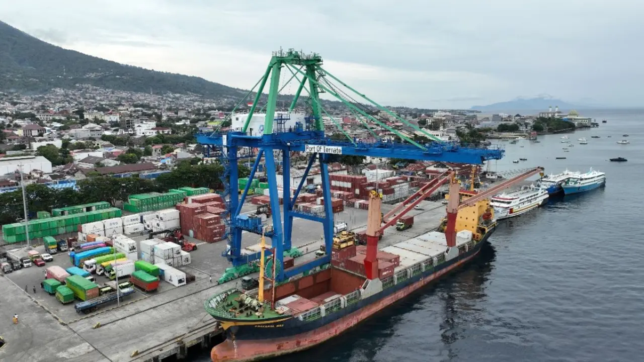 Pelabuhan Ternate di Maluku Utara yang dikelola PT Pelindo Terminal Peti Kemas (SPTP)