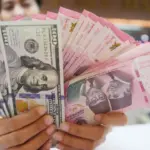 Rupiah Ditutup Menguat ke Level Rp17.900 per Dolar AS Selasa Sore 13 Oktober
