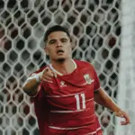 Timnas Indonesia Lolos ke Final FIFA ASEAN Cup 2026, Ragnar Oratmangoen Video Call Jay Idzes di Lapangan