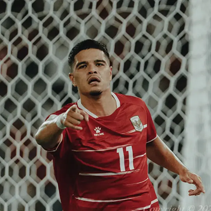 Timnas Indonesia Lolos ke Final FIFA ASEAN Cup 2026, Ragnar Oratmangoen Video Call Jay Idzes di Lapangan