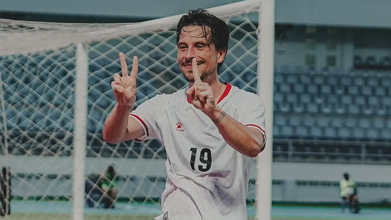 Thom Haye Pemain Gelandang Timnas Indonesia