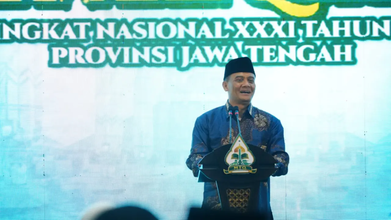 Gubernur Jawa Tengah Ahmad Luthf