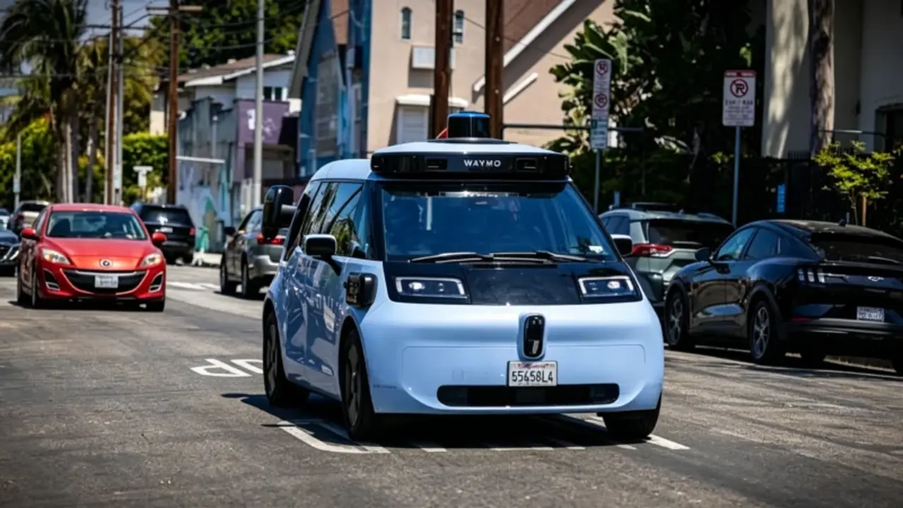 Zeekr-built Waymo Ojai ted di San Diego