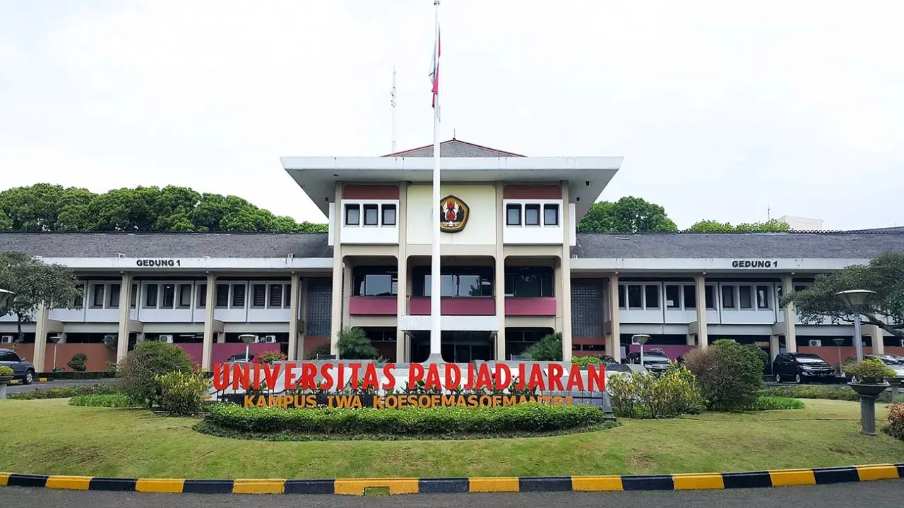 7 Kampus Di Jawa Barat Masuk The Wur 2027 Ui Peringkat Pertama Dan Unpad Hingga Upi Menyusul