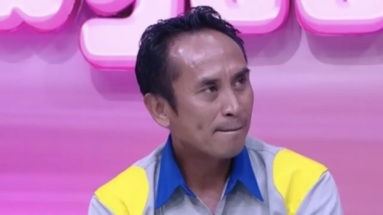 Amaluddin Syarif Meninggal Dunia, Sosok Ikonik Sampul Lagu MP3 yang Melekat di Ingatan Generasi 2000-an Amaluddin Syarif Meninggal Dunia, Sosok Ikonik Sampul Lagu MP3 yang Melekat di Ingatan Generasi 2000-an