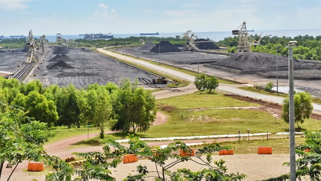 BUMI Perluas Bisnis ke Tembaga dan Emas, Phintraco Proyeksikan Pendapatan Tembus US$2,32 Miliar pada 2028 BUMI Perluas Bisnis ke Tembaga dan Emas, Phintraco Proyeksikan Pendapatan Tembus US$2,32 Miliar pada 2028