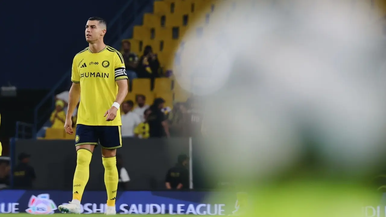 Cristiano Ronaldo Gagal Penalti dan Buang Peluang di Depan Gawang, Al Nassr Menang Tipis Atas Neom 1-0 Cristiano Ronaldo Gagal Penalti dan Buang Peluang di Depan Gawang, Al Nassr Menang Tipis Atas Neom 1-0