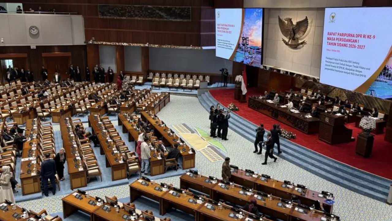 Dpr Sahkan Uu Pelindungan Ketenagakerjaan Ini Poin Penting Yang Perlu Diketahui Para Pekerja Di Indonesia