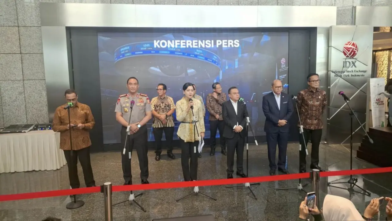 Dasco Sambangi BEI Usai IHSG Anjlok 8,01 Persen, DPR Dorong Perbaikan Tata Kelola Pasar Modal Dasco Sambangi BEI Usai IHSG Anjlok 8,01 Persen, DPR Dorong Perbaikan Tata Kelola Pasar Modal