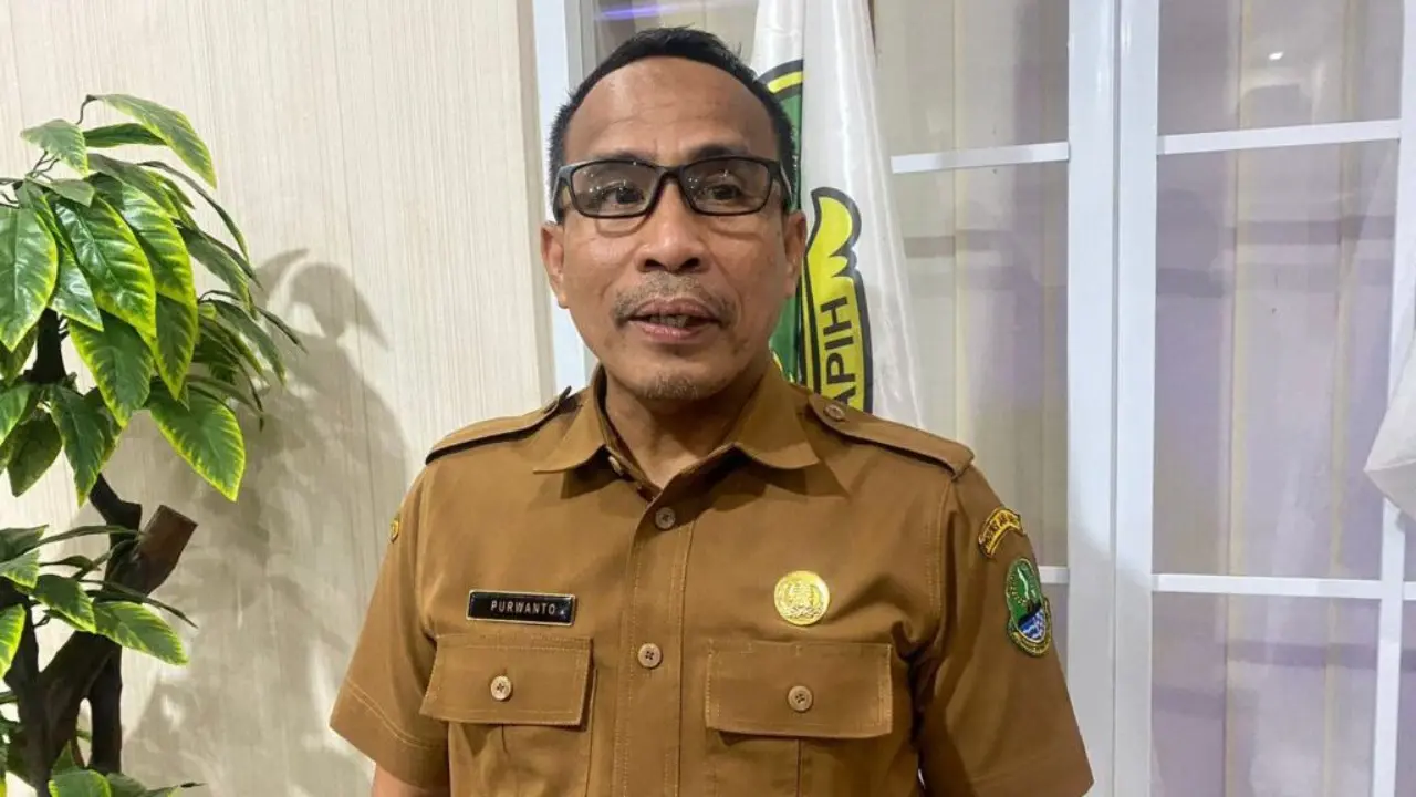 Disdik Jabar Imbau Siswa SMA, SMK, dan SLB Tak Ikut Demo 20 Oktober, KBM Tetap Berjalan Normal Disdik Jabar Imbau Siswa SMA, SMK, dan SLB Tak Ikut Demo 20 Oktober, KBM Tetap Berjalan Normal