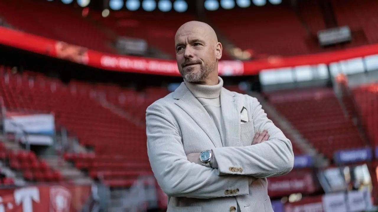 Erik ten Hag Sebut Cristiano Ronaldo Jadi Beban Timnas Portugal, Singgung Usia dan Pengaruhnya di Lapangan Erik ten Hag Sebut Cristiano Ronaldo Jadi Beban Timnas Portugal, Singgung Usia dan Pengaruhnya di Lapangan