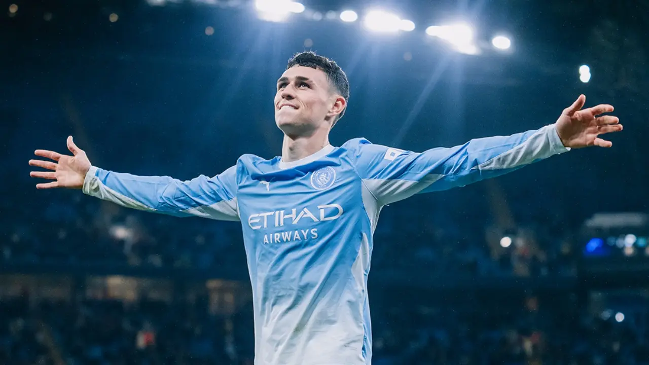 Foden Cetak Hat-trick Saat Man City Menang Atas AEK, Joleon Lescott Sebut Ia Layak Gantikan Haaland Jadi Striker Tengah