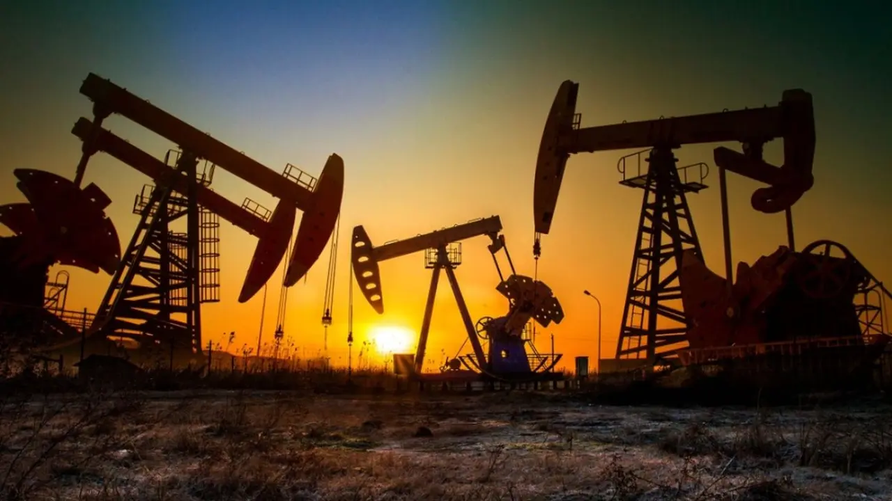 Harga Minyak Dunia Bergerak Beda Arah, Brent Turun ke US$105,69 dan WTI Sentuh Level Tertinggi
