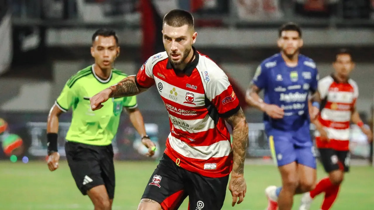 Hasil Madura vs Persib 1-0, Gol Menit Akhir Dimitar Mitkov Jadi Penentu Kemenangan Laskar Sape Kerrab