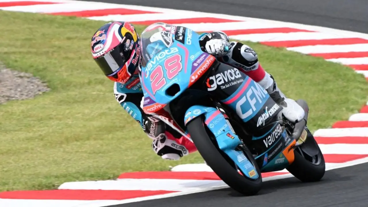 Hasil Moto3 Mandalika 2026: Maximo Quiles Juara di Mandalika, Veda Ega Pratama di Posisi Ke-6 Hasil Moto3 Mandalika 2026: Maximo Quiles Juara di Mandalika, Veda Ega Pratama di Posisi Ke-6