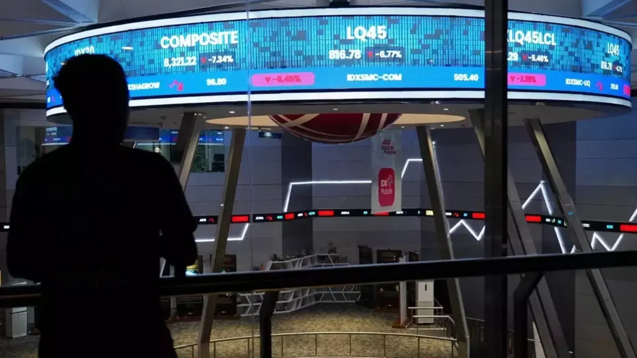 IHSG Anjlok 8 Persen ke Level 5.392, Hendra Wardana Waspadai Risiko Koreksi Lanjutan ke 5.200 IHSG Anjlok 8 Persen ke Level 5.392, Hendra Wardana Waspadai Risiko Koreksi Lanjutan ke 5.200