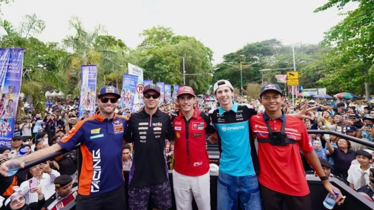 Marc Marquez Hingga Veda Ega Pratama Ramaikan Riders Parade Di Ntb Jelang Motogp Indonesia 2026