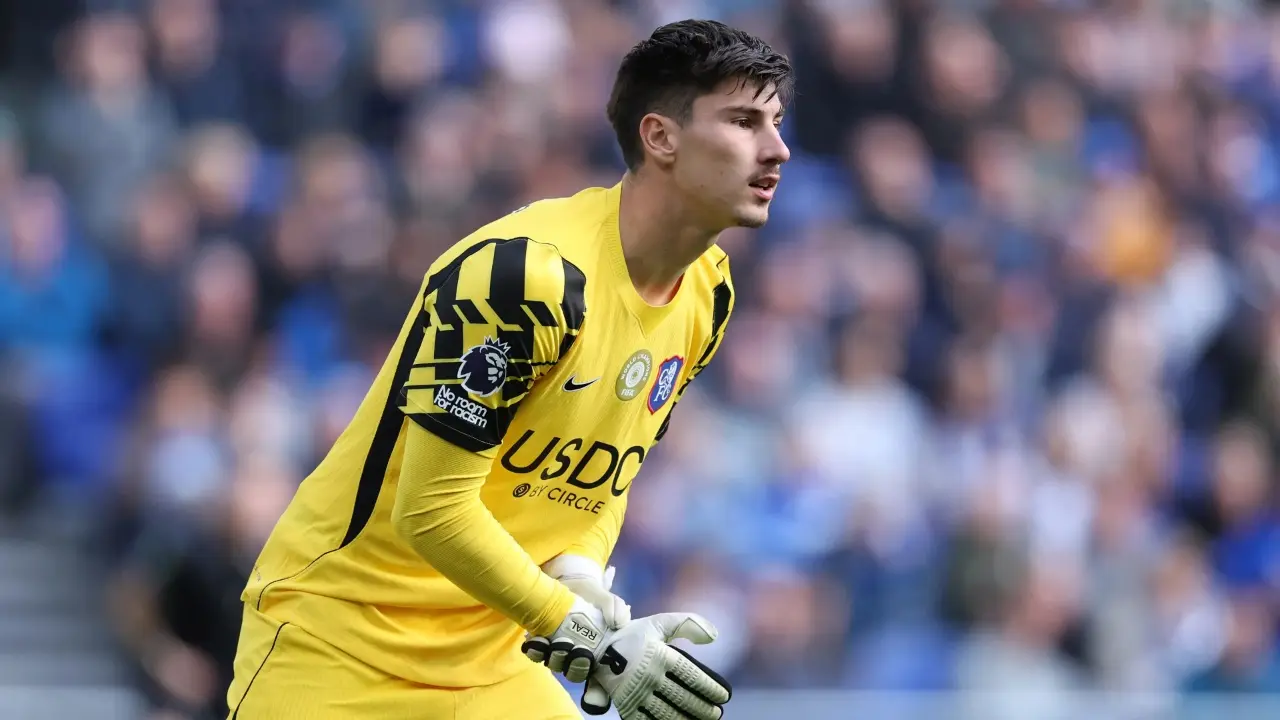Mike Penders Ikuti Jejak Thibaut Courtois di Chelsea, Kiper Belgia Berpeluang Jadi Andalan The Blues Mike Penders Ikuti Jejak Thibaut Courtois di Chelsea, Kiper Belgia Berpeluang Jadi Andalan The Blues