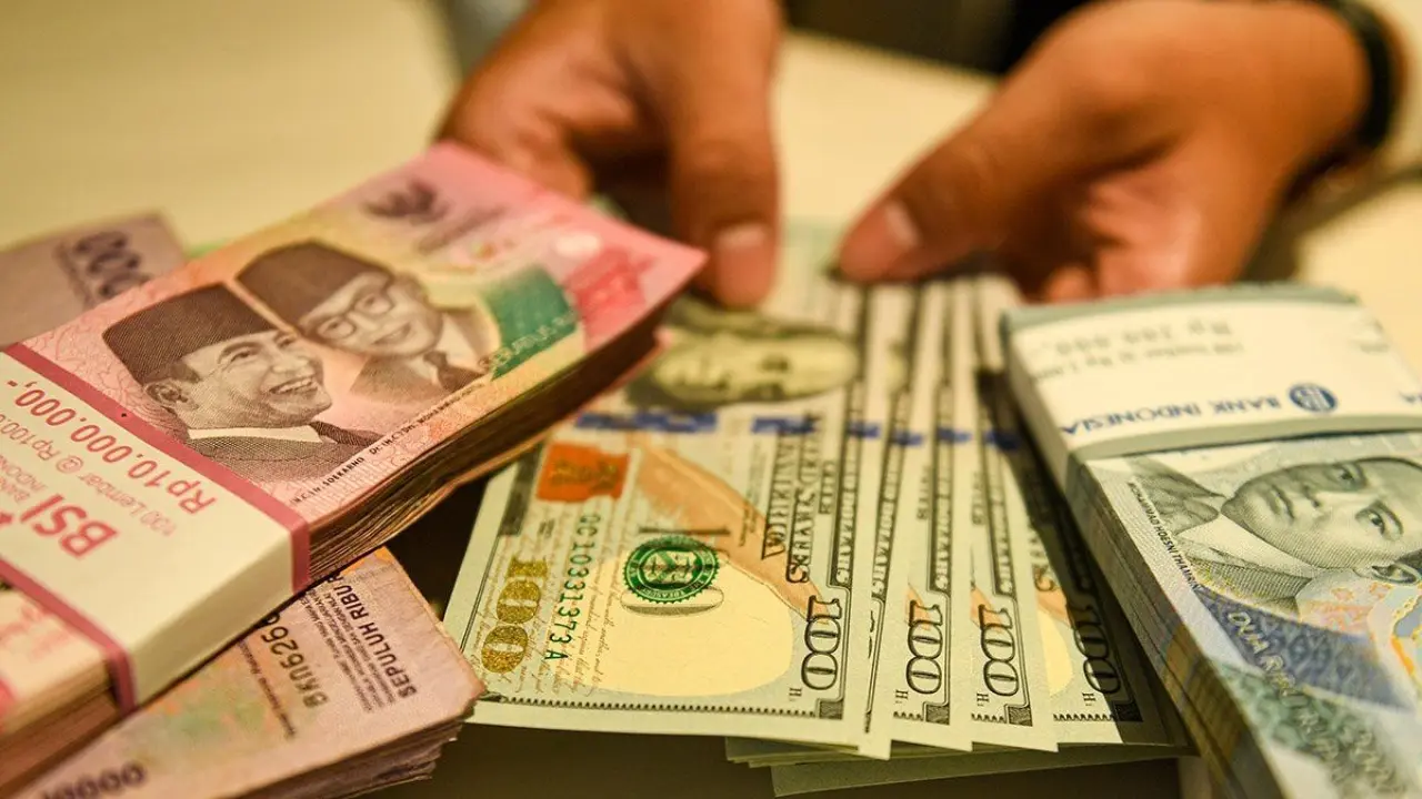 Nilai Tukar Rupiah Hari Ini 29 Oktober Tertekan, Penguatan Dolar AS dan Keputusan The Fed Jadi Pemicu Nilai Tukar Rupiah Hari Ini 29 Oktober Tertekan, Penguatan Dolar AS dan Keputusan The Fed Jadi Pemicu
