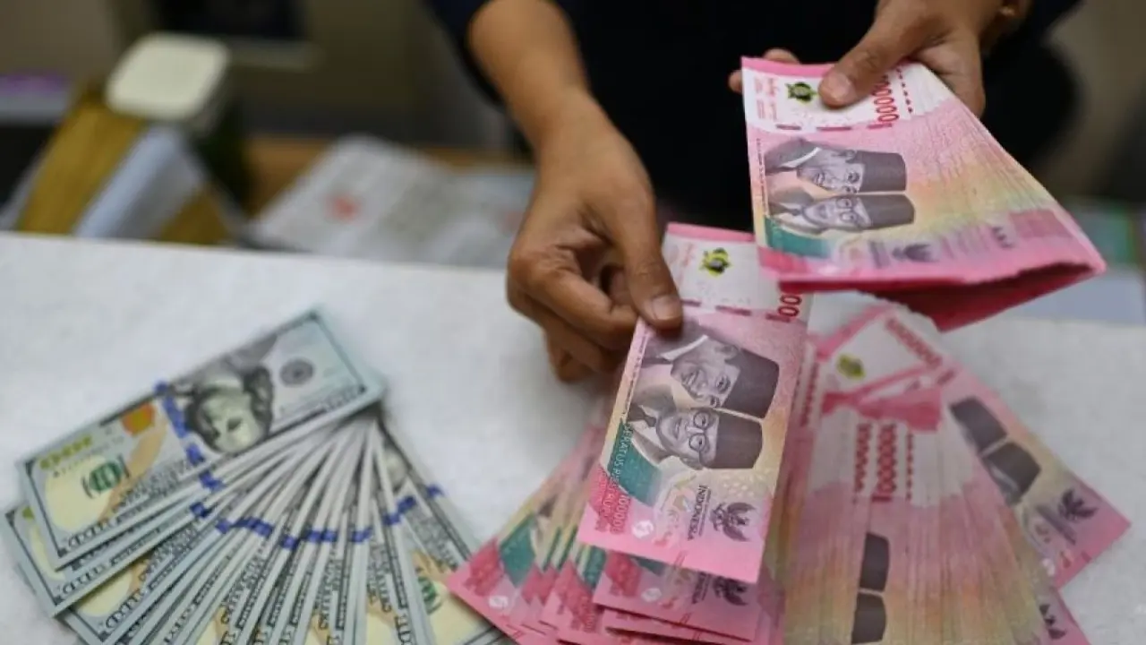 Nilai Tukar Rupiah Kembali Melemah ke Rp18.085 per Dolar AS pada 26 Oktober 2026 Nilai Tukar Rupiah Kembali Melemah ke Rp18.085 per Dolar AS pada 26 Oktober 2026