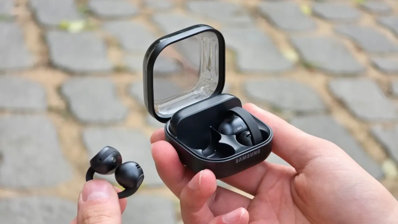 Samsung Galaxy Buds On Terdaftar di SDPPI Komdigi, Simak Fitur Gemini Live dan Daya Tahan Baterainya Samsung Galaxy Buds On Terdaftar di SDPPI Komdigi, Simak Fitur Gemini Live dan Daya Tahan Baterainya