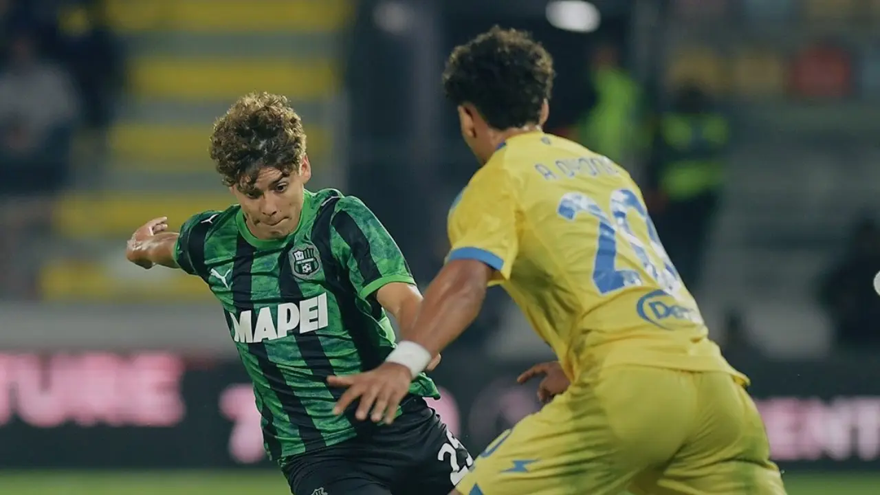 Sassuolo Kalah 2-4 dari Frosinone, Catatan Tanpa Kemenangan Berlanjut di Serie A Sassuolo Kalah 2-4 dari Frosinone, Catatan Tanpa Kemenangan Berlanjut di Serie A