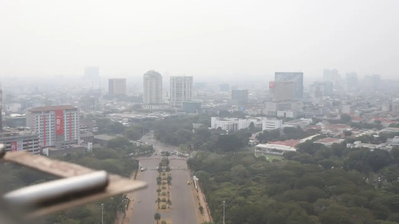 Sebaran Asap Karhutla Capai Jakarta, Empat Wilayah Masuk Kategori Udara Tidak Sehat pada Hari Ini Sebaran Asap Karhutla Capai Jakarta, Empat Wilayah Masuk Kategori Udara Tidak Sehat pada Hari Ini