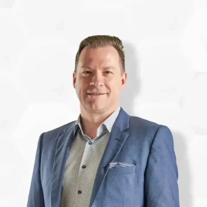 XLSMART Rombak Dewan Komisaris, Thomas Hundt Resmi Gantikan Vivek Sood
