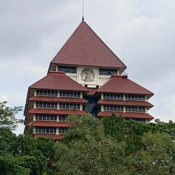 ILUNI FEB UI Buka Beasiswa untuk Anak Pengemudi Ojol dan Kurir