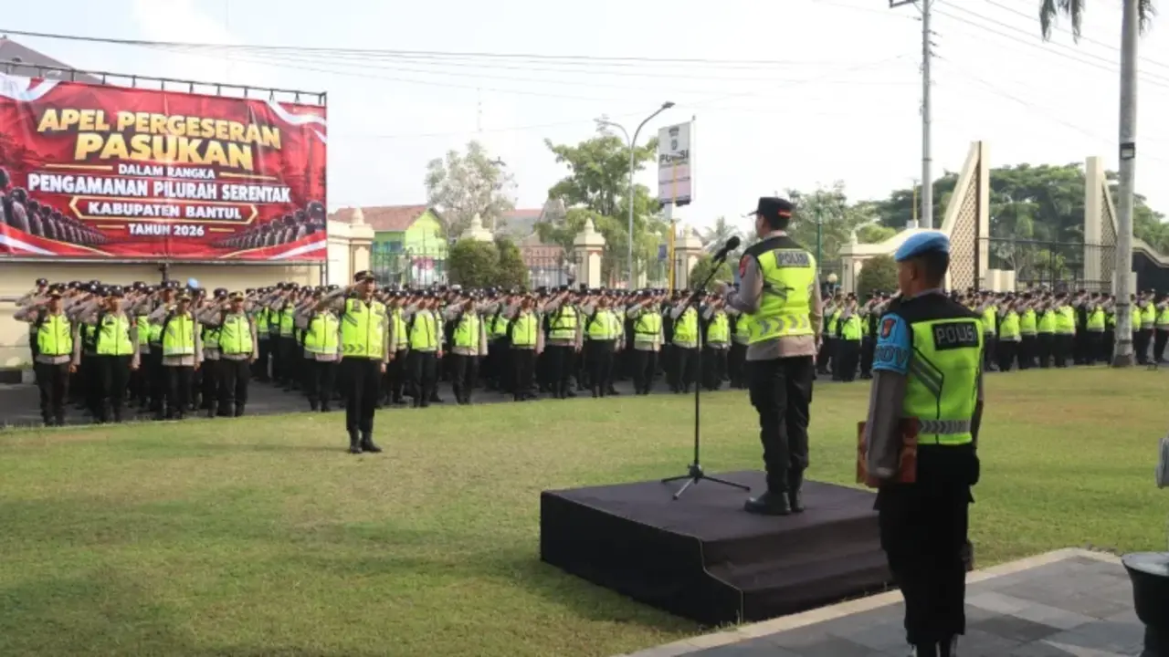 Apel Kesiapan Pergeseran Pasukan Dalam Rangka Pengamanan Pilur Serentak Bantul 2026 Di Hal