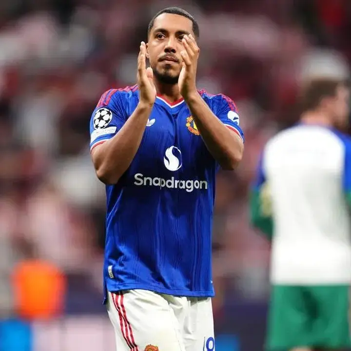 Youri Tielemans Pilih Bungkam soal Keluh Kritik Keras Lisandro Martinez ke Petinggi MU