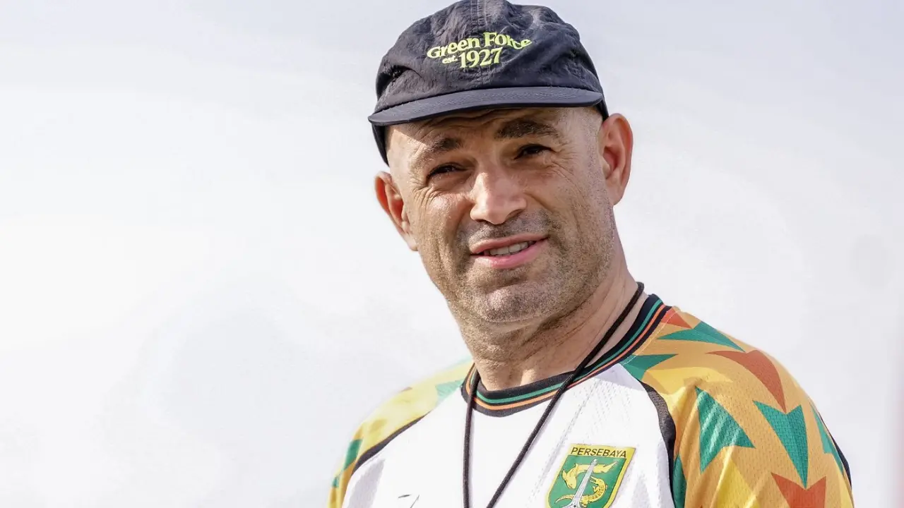 Coach Bernardo Tavares