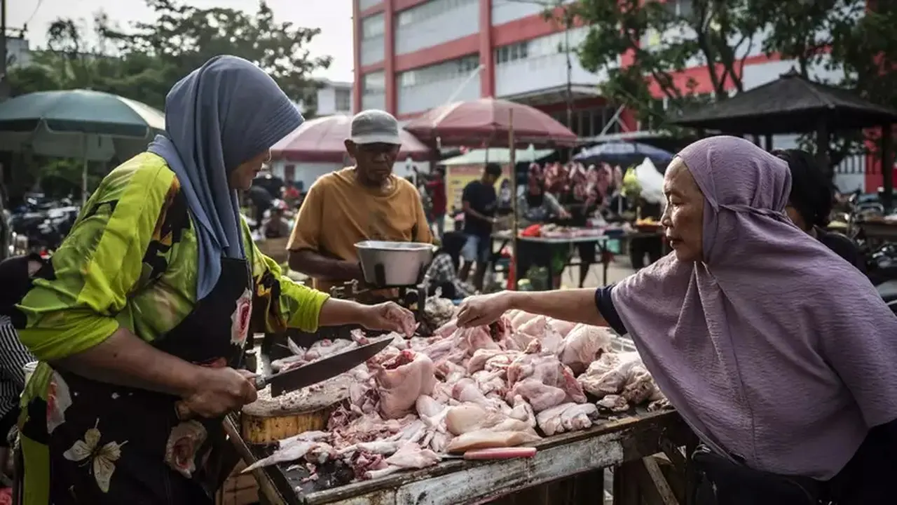 Daya Beli Melemah, Ekonom dan Serikat Pekerja Ungkap Risiko di Balik Pertumbuhan Ekonomi Nasional