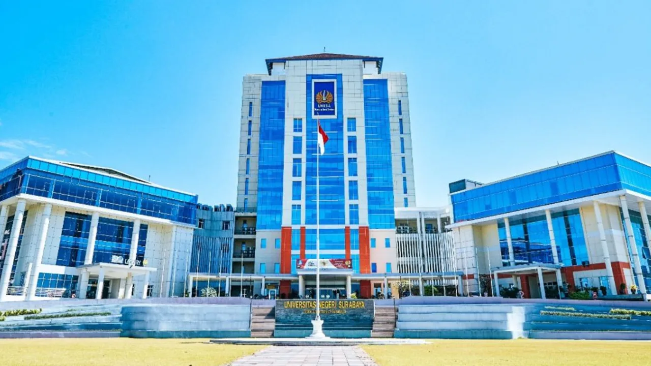 Gedung Kampus Universitas Negri Surabaya Unesa