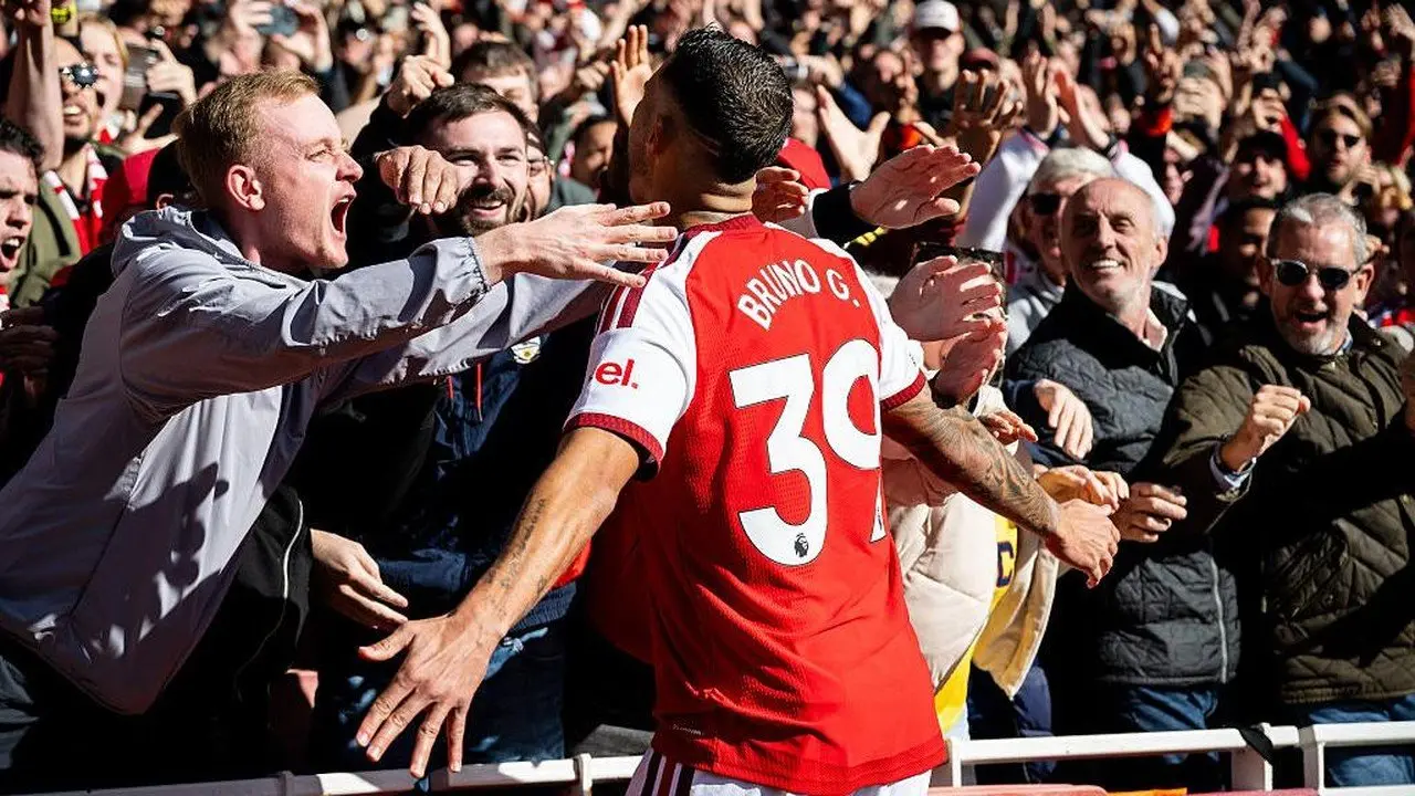 Guimaraes Merasa Dicintai di Arsenal