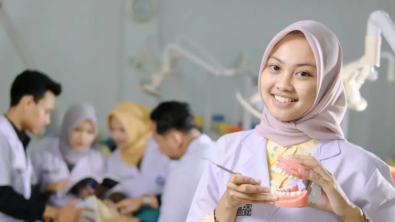 29 Kampus Negeri dan Swasta Bersiap Buka Fakultas Kedokteran Gigi Baru