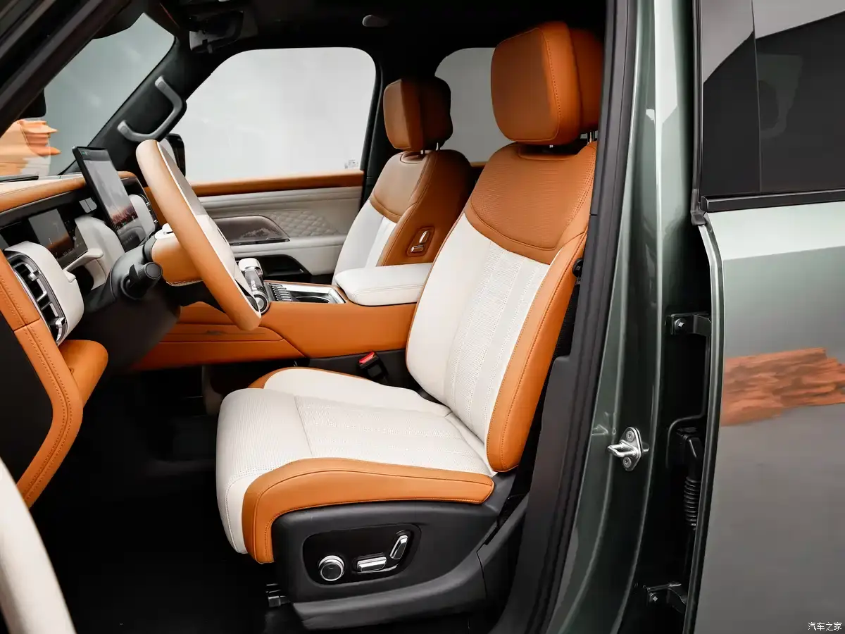 Geely Battleship 700 atau Geely Galaxy Zhanjian 700