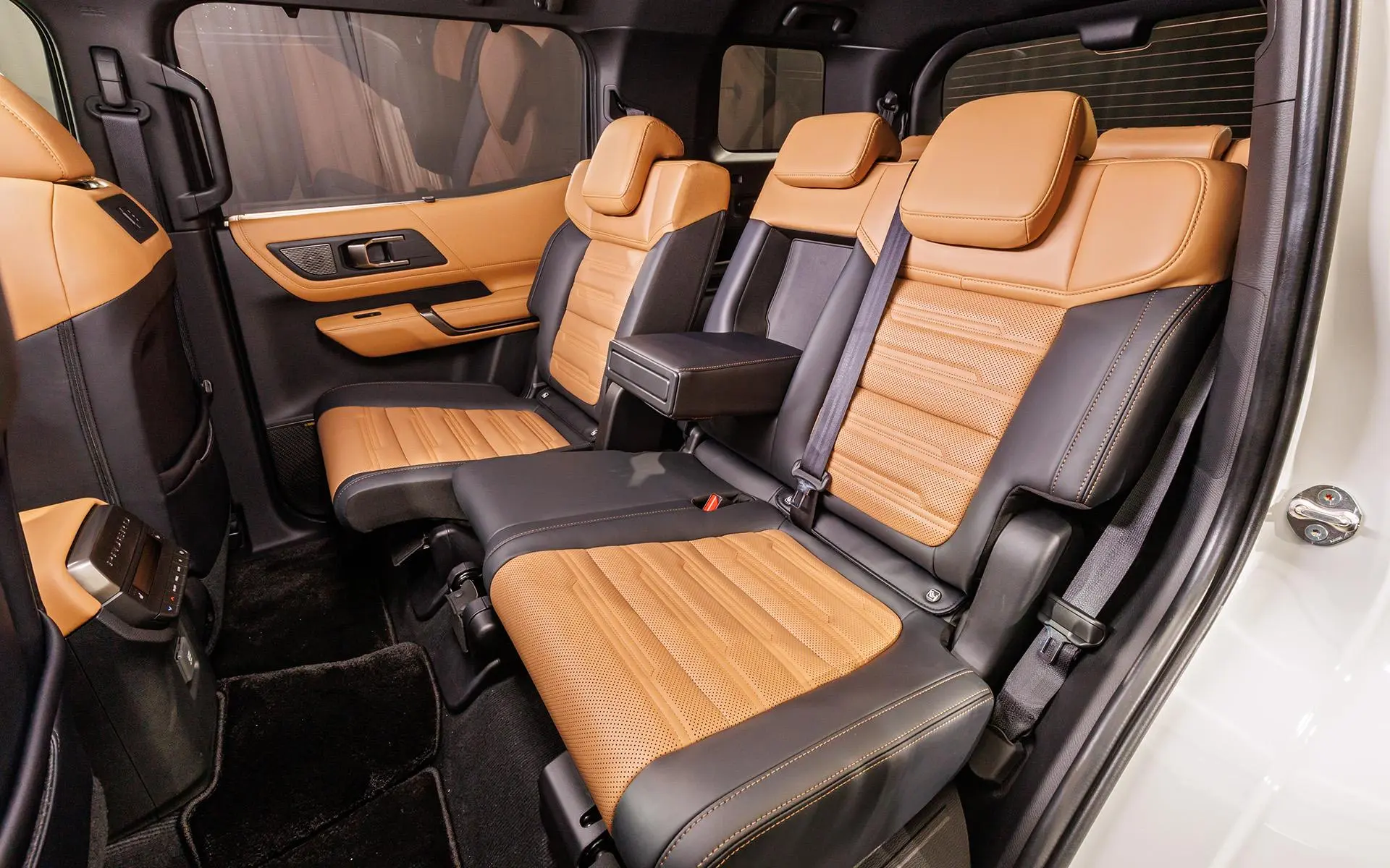 Mitsubishi Pajero 2027 