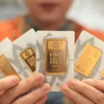 Harga Emas Antam Hari Ini 8 Oktober Turun Rp15.000, Buyback Anjlok Rp25.000