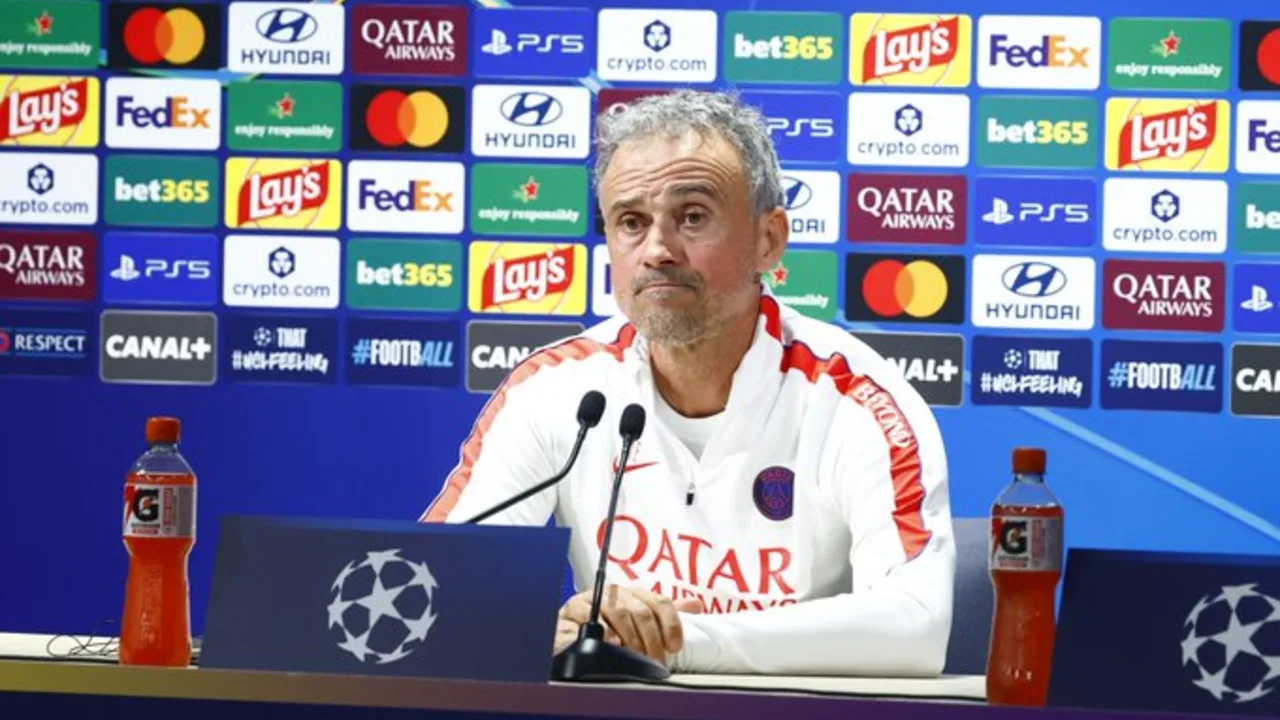 Luis Enrique Peringatkan PSG Jangan Cepat Puas Usai Start Sempurna Luis Enrique Peringatkan PSG Jangan Cepat Puas Usai Start Sempurna