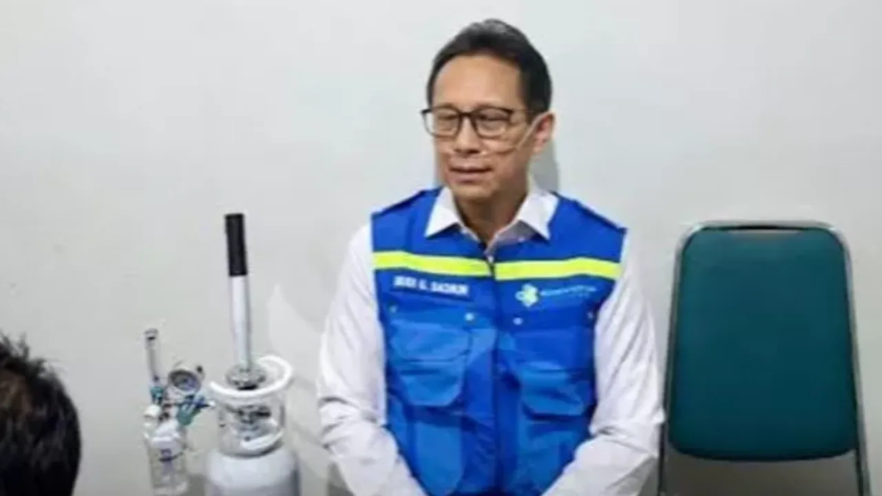 Viral Menkes Pakai Tabung Oksigen di Palangka Raya, Kemenkes Bantah Sesak Napas Viral Menkes Pakai Tabung Oksigen di Palangka Raya, Kemenkes Bantah Sesak Napas