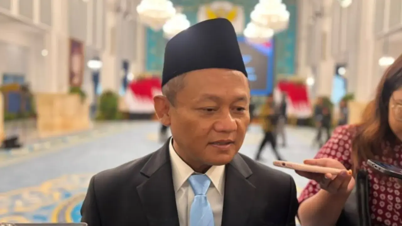 Muhammad Sarmuji Menteri Perindustrian Baru