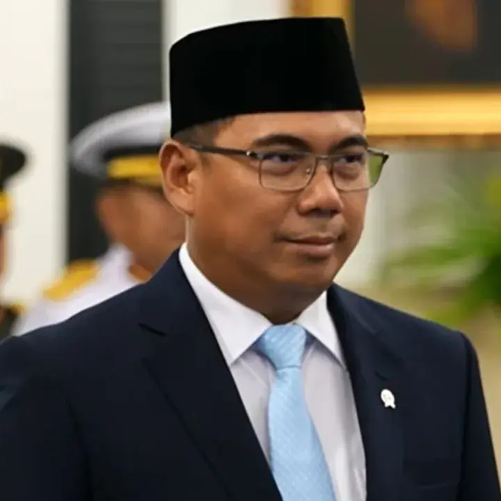 Prabowo Lantik Rektor IPB Alim Setiawan Slamet Jadi Wamentan