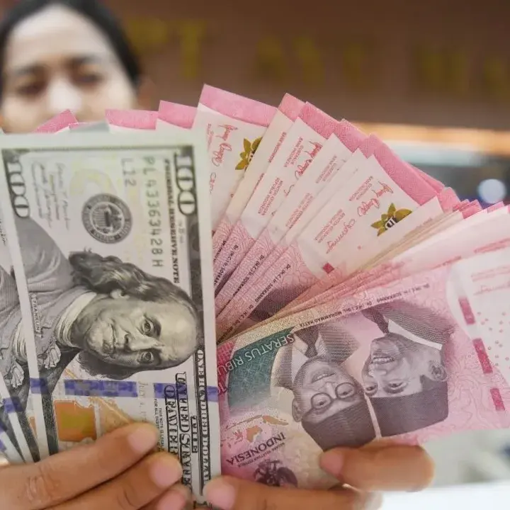 Rupiah Hari Ini 14 Oktober Kembali Melemah Tipis 0,02 Persen ke Rp 17.903 per dolar AS