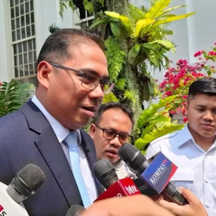 Rektor IPB University Alim Setiawan Tiba di Istana, Respons Isu Wamentan